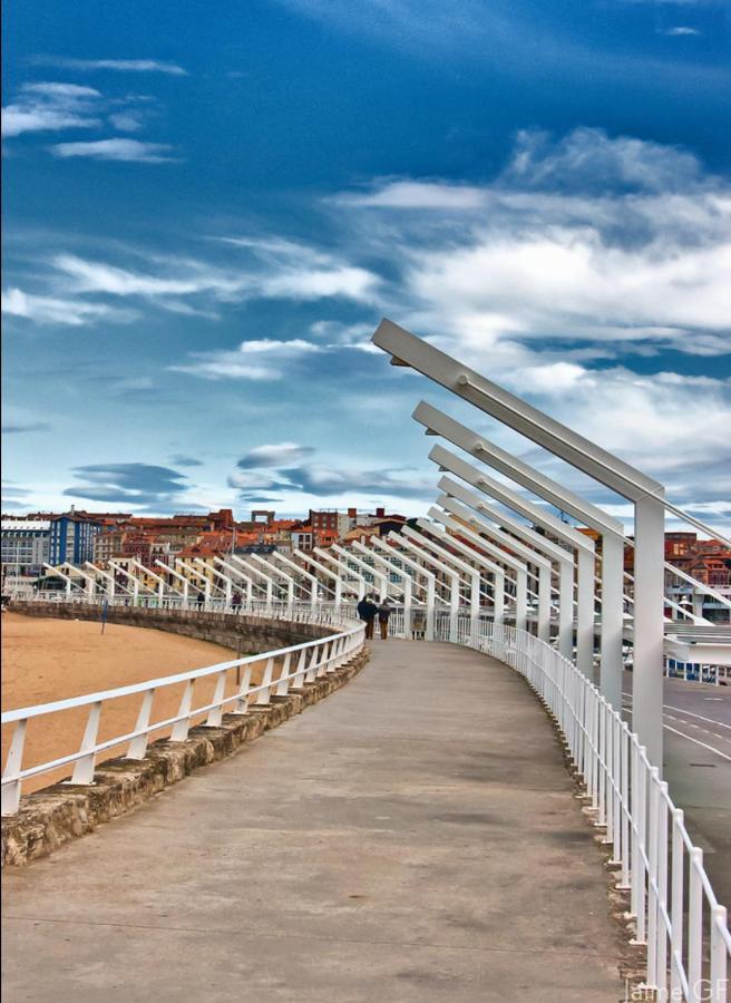 Apto. Vista Playa Poniente กิฮอน ภายนอก รูปภาพ